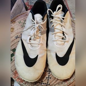 Sz 11 Nike golf shoes